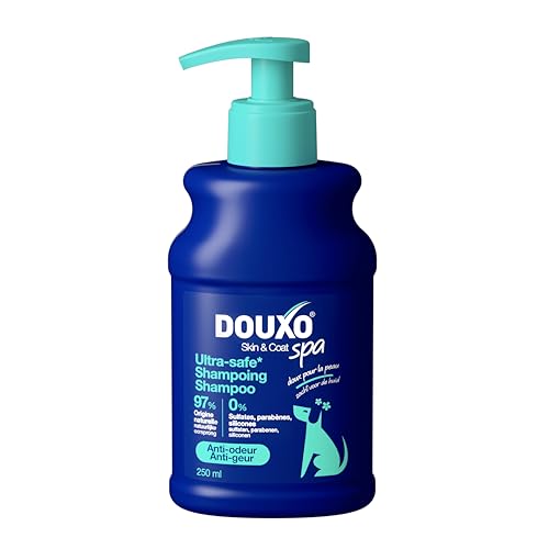 DOUXO Skin & Coat Spa - Ultra-Safe Shampoing Anti-odeurs pour Chien, 250 ML, nettoie et Hydrate la Peau, élimine Les Mauvaises odeurs, Laisse Le Pelage Doux...