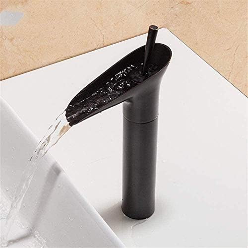 Robinets de lavabo noirs anti-calcaire pour en finir avec les traces d'eau