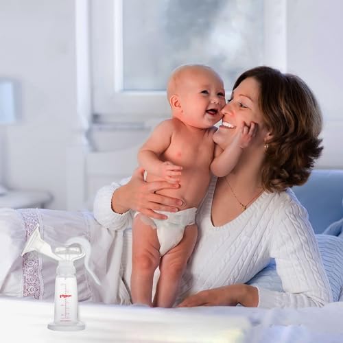 Image of Pigeon Manual Breast Pump with PP Bottle 200 ml | One-Hand Adjustable Pumping System | Less Fuss, Less Hassle | BPA & BPS Safe Materials