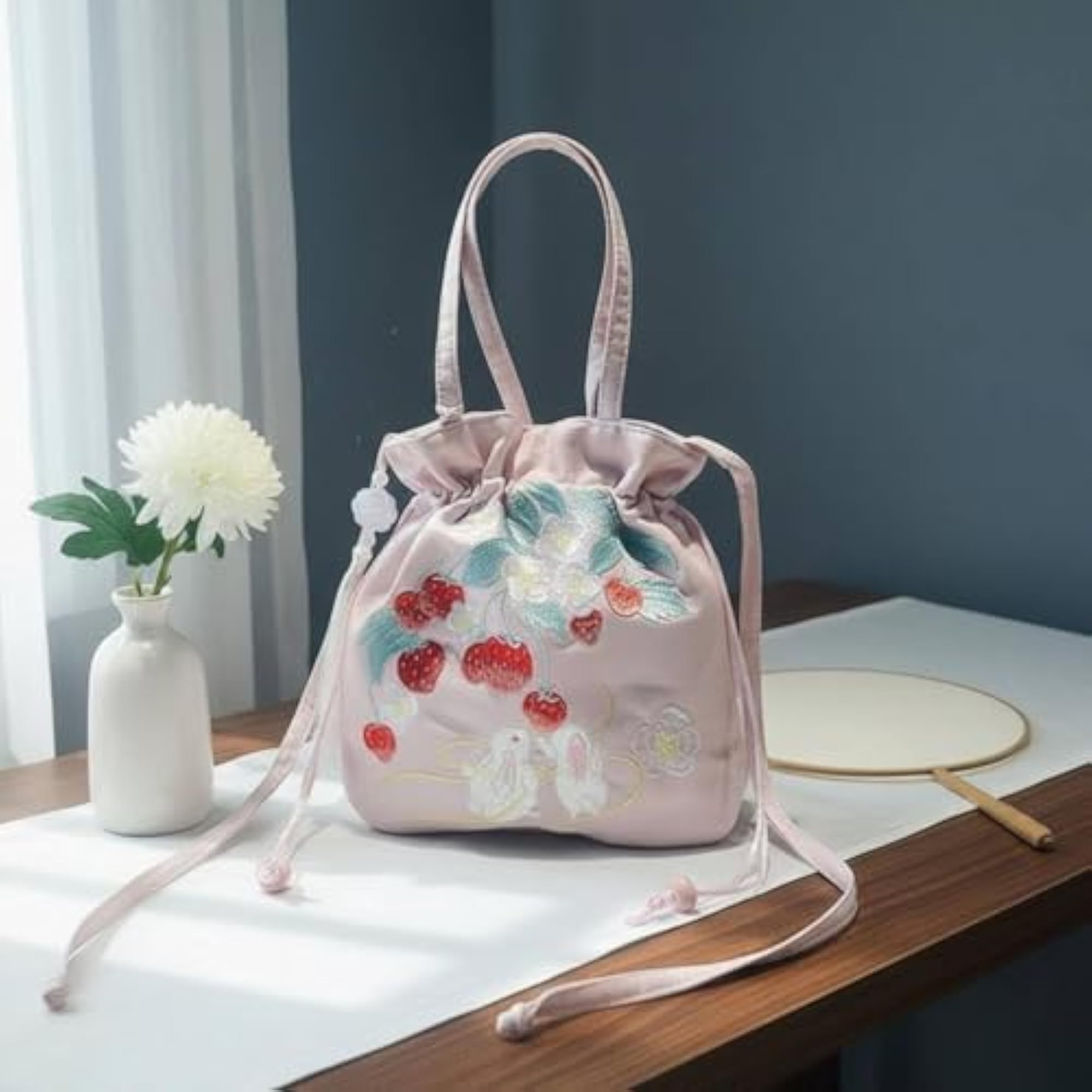 Traditional Chinese Drawstring Closure Tassel Purse