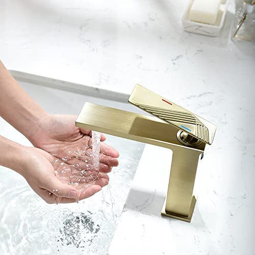 Robinet mitigeur de lavabo à poignée unique idéal pour simplifier votre routine
