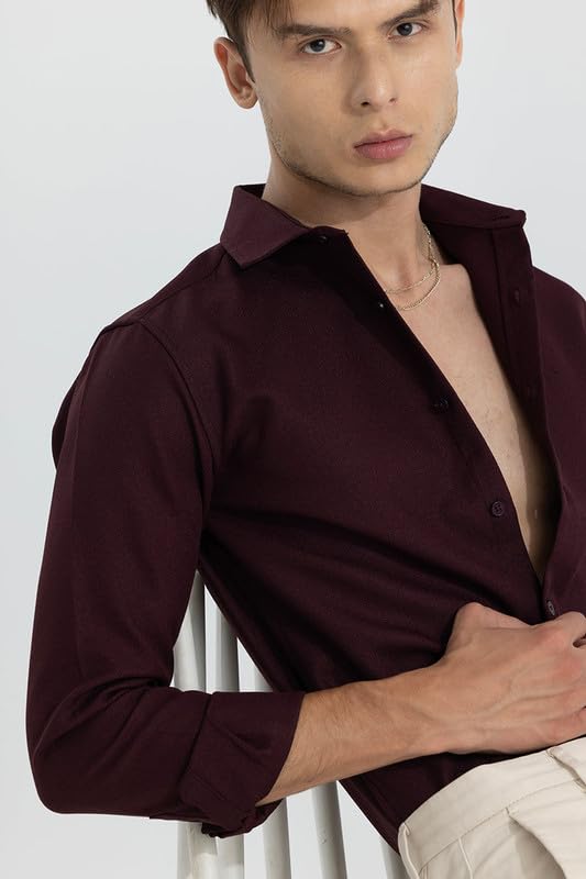 Image of SNITCH Men Cotton Crapepoly Maroon Spread Collar Solid Slim Fit Shirt, 2XL