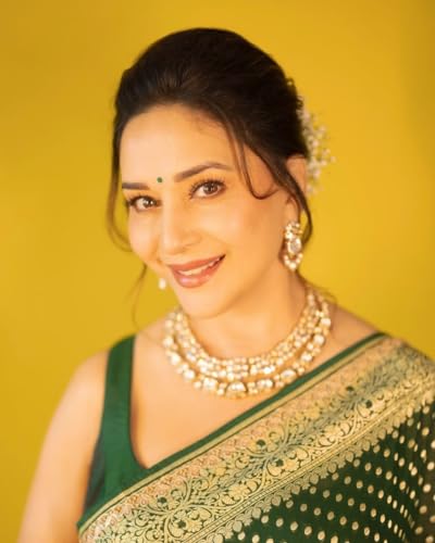 Image of Flosive Women's Sage Green Kanjivaram Silk With Weaving Saree With Blouse Piece