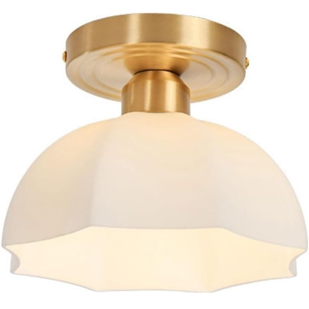 Plafonnier en laiton blanc et verre festonné au design noble et épuré