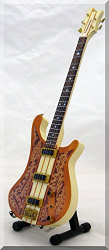 LEMMY KILMISTER Guitare basse miniature Motorhead - Les Beatles, Paul McCartney, John Lennon, RIngo Starr, George Harrison LEMMY KILMISTER Guitare basse miniature Motorhead – Image 3