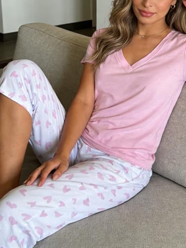 Image of YIJIU Women Soft Comfy Pajamas Cute Cat Short Sleeve Capri Pants PJS Set