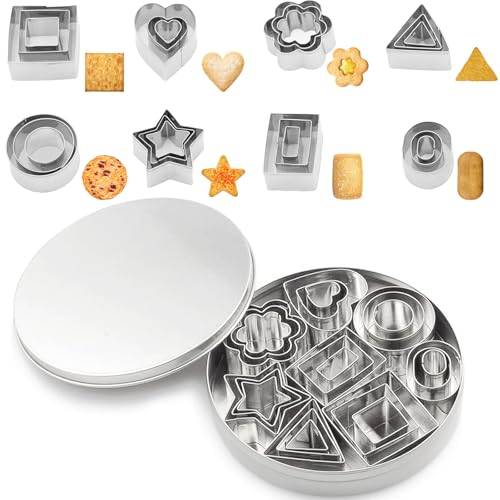 BGOBTY Emporte Piece,24 Mini Emporte-Pièces,8 Formes Emporte Piece Patisserie Inox,Emporte Piece Coeur,Moule Biscuit,DIY Biscuit,Cookie,Cake Decorating...