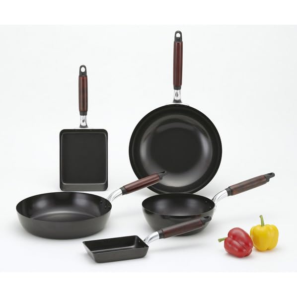 Amazon | 【燕三条製】本格鉄製 いため鍋 28cm IH対応 ガス火 全熱源に