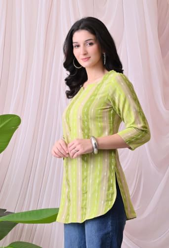 Image of Amazon Brand - Tavasya Women Pure Cotton Katha Plain Short Regular Fit Kurti |Short Top| Solid Casual Tunic