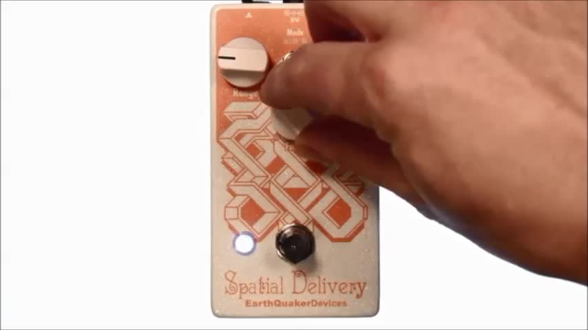 EarthQuakerDevices Spatial Deliveryオートワウ EarthQuaker Devices Spatial Delivery V3 Envelope Filter With