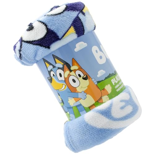 ms móvil shop Bluey Children's Blanket 100 x 140 cm 100% Polyester - Family Print of Bandit, Chilli, Bingo and Bluey Dormido Behind | Official Bluey Product for Kids by Ludo BBC Studios