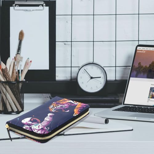 MNSRUU Womens Wallet Purses, Cosmonaut Fight with Alien Tiger Clutch Purses for Women RFID Blocking Credit Card Holder Wallet Leather Zipper Coin Purse2