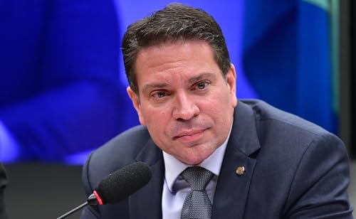 Paulo Figueiredo nega pris&atilde;o de Ramagem e fala em deten&ccedil;&atilde;o ap&oacute;s infra&ccedil;&atilde;o de tr&acirc;nsito nos EUA