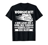 Für alle Zug Fans und für alle die Ironie und Sarkasmus lieben. Ein lustiges Wortspiel in Bezug auf Züge. Zugreisen werden mit diesem Design immer für einen Gesprächsstoff sorgen. Lustiges Geschenk für Zugfahrer, Schaffner und andere Bundesbahn arbeiter.