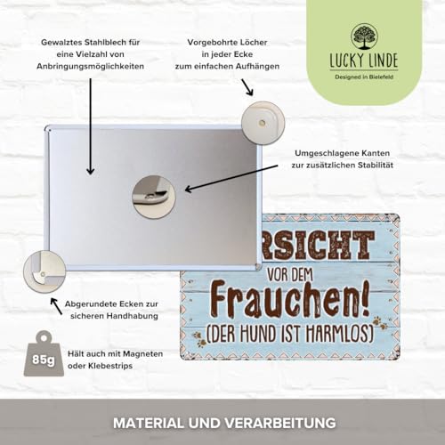 Wetterfestes 14 x 20 cm Blechschild, Wandschild, Türschild Vorsicht vor dem Frauchen, der Hund ist harmlos