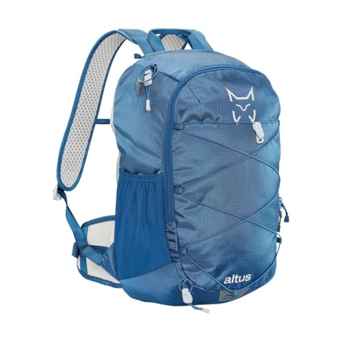 Mochila ideal para excursiones cortas. Elástico frontal porta chaqueta o cualquier prenda que queramos acceder rápidamente. C: ANTRACITA T: U (Azul)