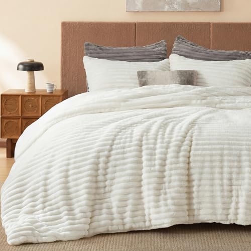Bedsure Queen Comforter Set - GentleSoft™ 3 Pieces Fluffy Double-Side Fleece Comforter Set, Cozy Striped Room Decor Aesthetic, Luxury White Bedding Queen Size with 2 Pillowcases, 90x90 Inches