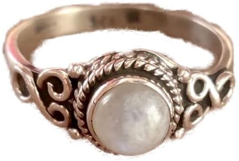Rainbow Moonstone Ring, Artisan Design Ring, Solitaire Ring, Boho Ring, Oval Stone Ring, June Birthstone Ring, Engagement Ring, Minimalist Ring, Healing Crystal Ring, Natural Moonstone Jewelry