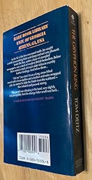 Paperback The Gryphon King Book