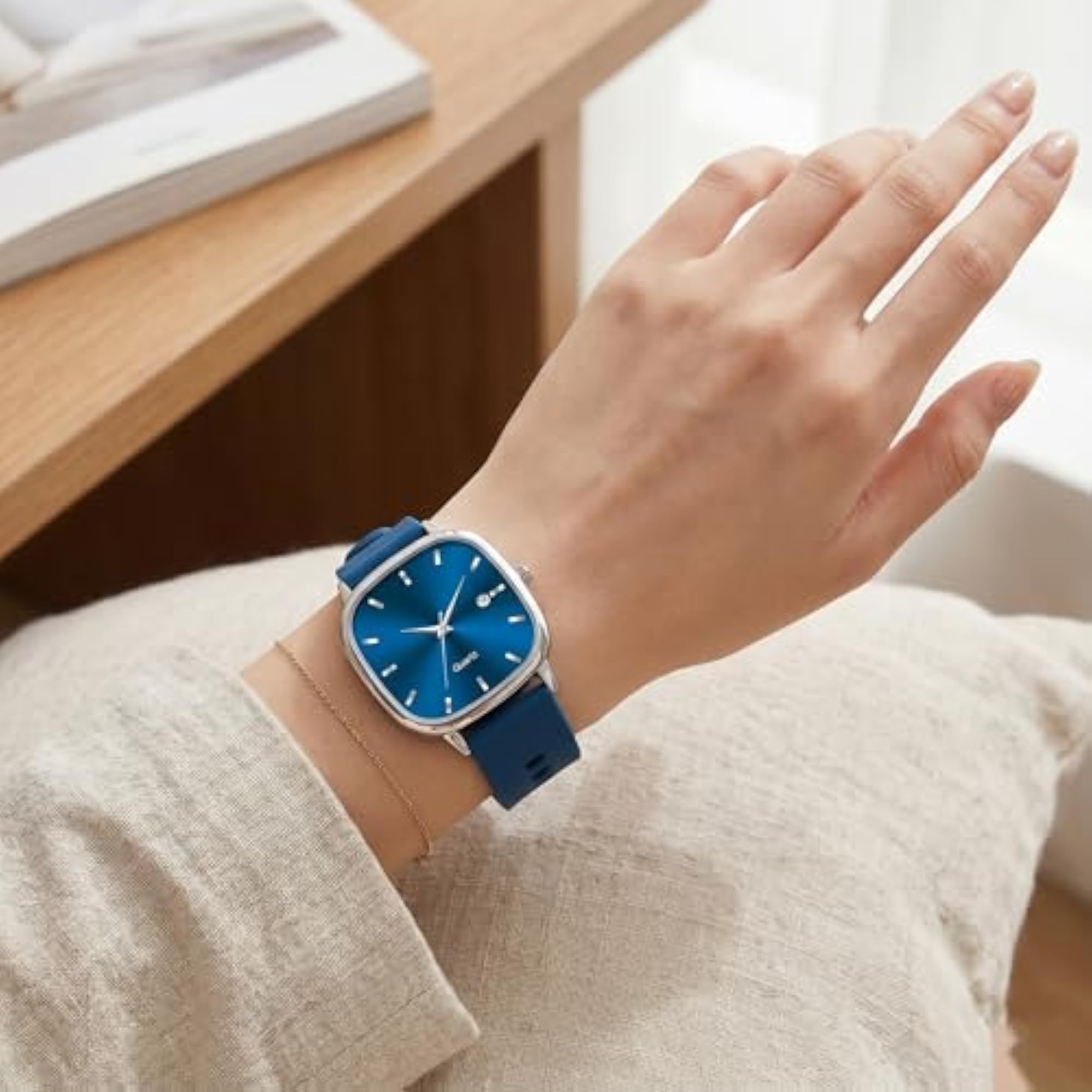 Unisex Analog Watch with Silicone Strap and Square Dial
