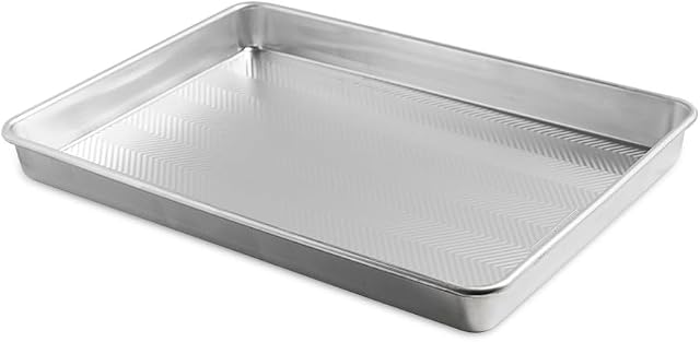 Nordic Ware Prism Plaque de Cuisson Extra Large 21x15 po, Capacité XL, Aluminium Naturel Texturé pour Rôtissage, Cuisson, Gril