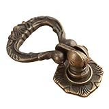 FUNZIONE E VINTAGE: Il nostro Battente per Porta in ghisa porta un incanto vintage alla tua casa, garantendo che ogni visita sia notata grazie al suo peso distintivo. Aggiungi un tocco di eleganza alla tua porta d’ingresso con questo battente unico.