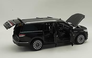 リンカーン　ナビゲーター　1/18 Amazon.co.jp: ミニカー 1/18 リンカーン ナビゲーター NAVIGATOR 2022