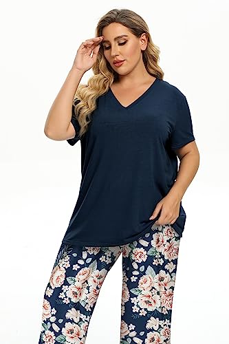 Image of Vozanet Women's Pajamas Set Soft V Neck Sleepwear Top and Capri Pj Lounge Sets Cartoon Heart Shape Cat Nighty Plus Size