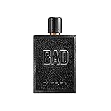 Verkörpert Abenteuerlust als auch lässige Eleganz in einer Duftkomposition - Bad ist ein frecher, holziger Duft mit eleganter Signatur für Bad Boys, die nach ihren eigenen Regeln leben und risiken eingehen