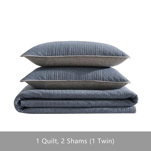 Image of Eddie Bauer - King Quilt Set, Reversible Bedding with Matching Shams, Lightweight Home Decor for All Seasons (Hidden Lake Blue, King)