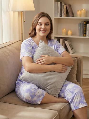 Image of CHUNG Women Cotton Pajama Sets Sleepwear pjs Short Sleeve Shirt Capri Length Crop Pants Cute Vivid Print