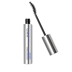 KIKO Milano Unforgettable Waterproof Mascara | Mascara voor krullende wimpers. Lang houdend, met anatomisch borsteltje…