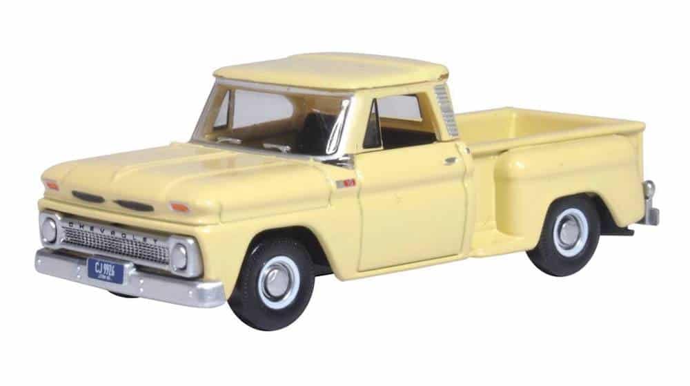 Amazon.com: Oxford Diecast 1965 Chevy C10 Stepside Pickup