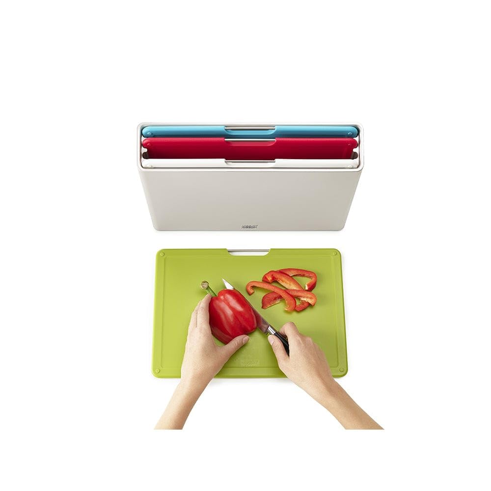 Joseph Joseph Folio - Set di 4 pezzi, Taglieri da cucina in plastica, con custodia porta taglieri- Grande, Argentato/Verde sfumato