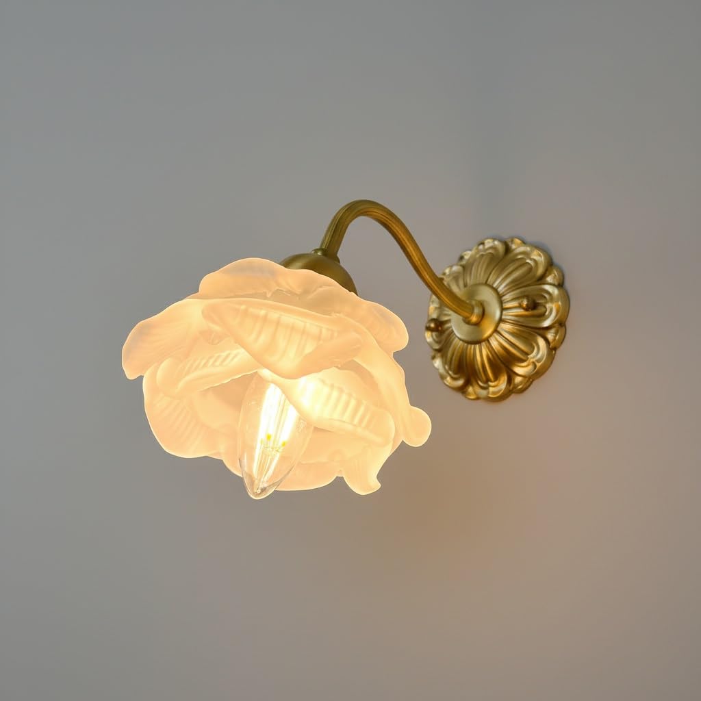 Lámpara de pared de latón con forma de rosa para transformar tu hogar con luz romántica