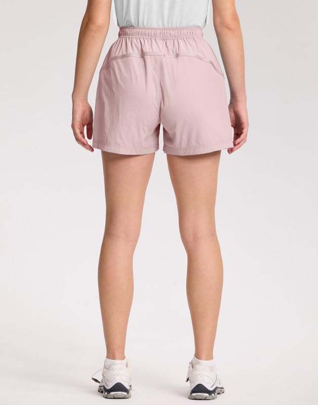 Pioneer Camp Wandshorts für Damen | Atmungsaktive & Schnelltrocknende Funktionsshorts für Trekking, Bergsteigen & Outdoor | Wassserabweisend, Reißfest mit Reißverschlusstaschen