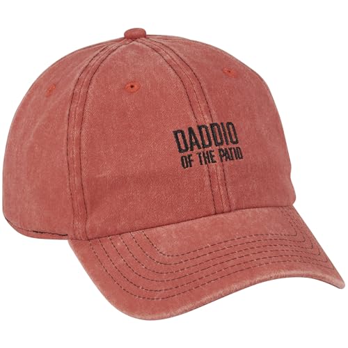 Gorra de béisbol Daddio color rojo con cierre trasero regulable y visera rígida