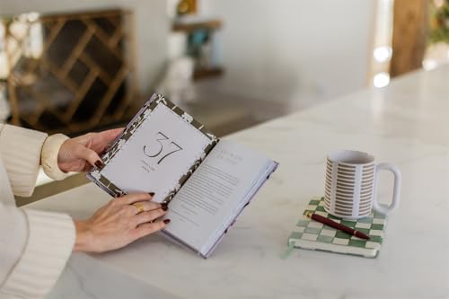Image of Come Close to Jesus: What to Pray When You Need the Lord to Still Your Thoughts, Calm Your Heart, and Guide Your Way (50 Devotional Prayers)