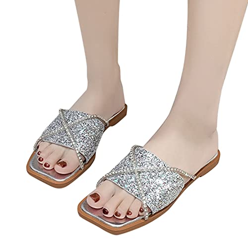QEMop Sandalias Mujer Lentejuelas Diamantes Imitación Cruzados Zapatillas Punta Abierta Verano Fondo Plano Desgaste Exterior Chanclas Cabeza Cuadrada,Plata,34CN Cover