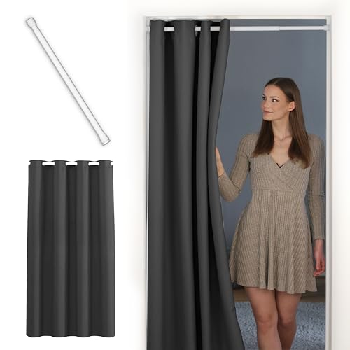 tinycurtains Thermo Türvorhang mit Teleskopstange einfache Montage in nur 1 Minute ohne Bohren (Türgardine anthrazit H195 x B150 cm + Stange weiß B55-90 cm)