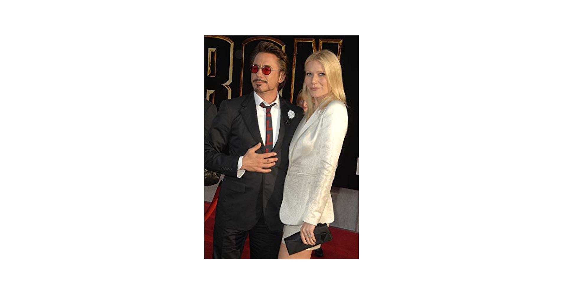 ロバート・ダウニー・ジュニア & グウィネス・パルトロー 直筆サイン入り写真 k Amazon.co.jp: HWC Trading アイアンマン 映画ポスター ロバート