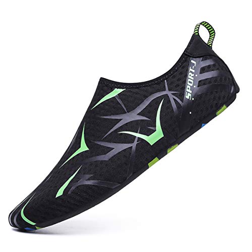 Sisttke Unisexe Chaussures Aquatiques Chaussures de Plage Chaussettes de Sport Aquatique de Nager de Surf de Yoga et de Plage Pieds Nus à séchage Rapide Aqua Chaussettes Slip-on Chaussures d'eau