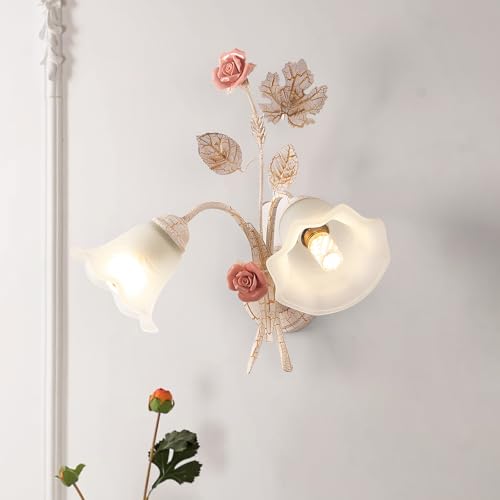 meibeileil Lampada da parete a forma di fiori, per interni vintage, in metallo bianco e oro, con paralume in vetro, lampada da parete in ceramica rosa, per corridoio, cucina, sala da pranzo, 2 teste.