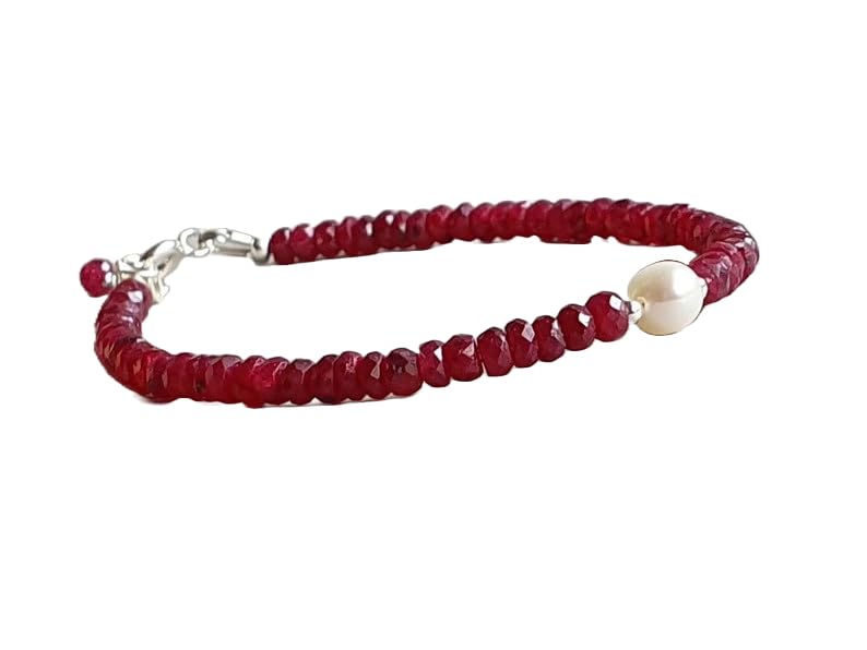 Bracelet rubis empilable en argent pour un style quotidien minimaliste