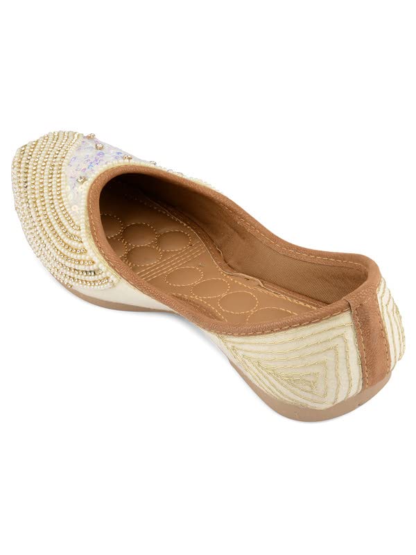 DESI COLOUR Women Ethnic Footwear Mojari/Punjabi Jutti-Hot Pink Shine