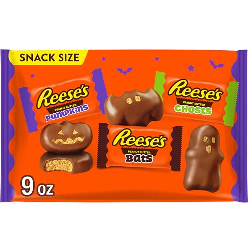 REESE'S Assorted Milk Chocolate Snack Size Peanut Butter Shapes, Halloween Candy Bag, 9 oz