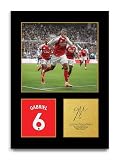 magalhaes sarl ✯ UN REGALO QUE DE VERDAD AMARÁ - anota un ganador de clase mundial con esta foto impresa firmada de una de las leyendas del fútbol más famosas del mundo, Gabriel Magalhaes. Regalo de primer nivel para ellos y puntos de regalo de primer nivel para usted: ¡al fondo de la red!