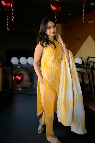 Image of ANNI DESIGNER Women Cotton Blend Kurta with Pant & Dupatta