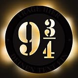 BELEUCHTUNG: Über LED Lichterkette nachhaltig zu betreiben mit AA Akkus (Batterien). Im DIY-Holz-Look oder in brillianter Farbe sowie 2 Größen erhältlich. Wir fertigen all unsere Produkte mit viel Hingabe in unserer Manufaktur in Hamburg