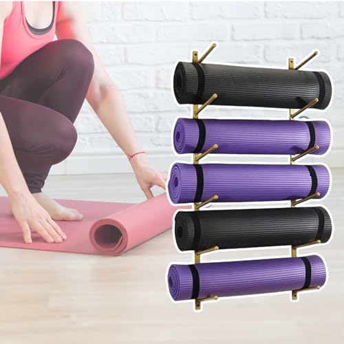 Support de tapis de yoga mural doré pour éliminer l'encombrement au sol de votre gym